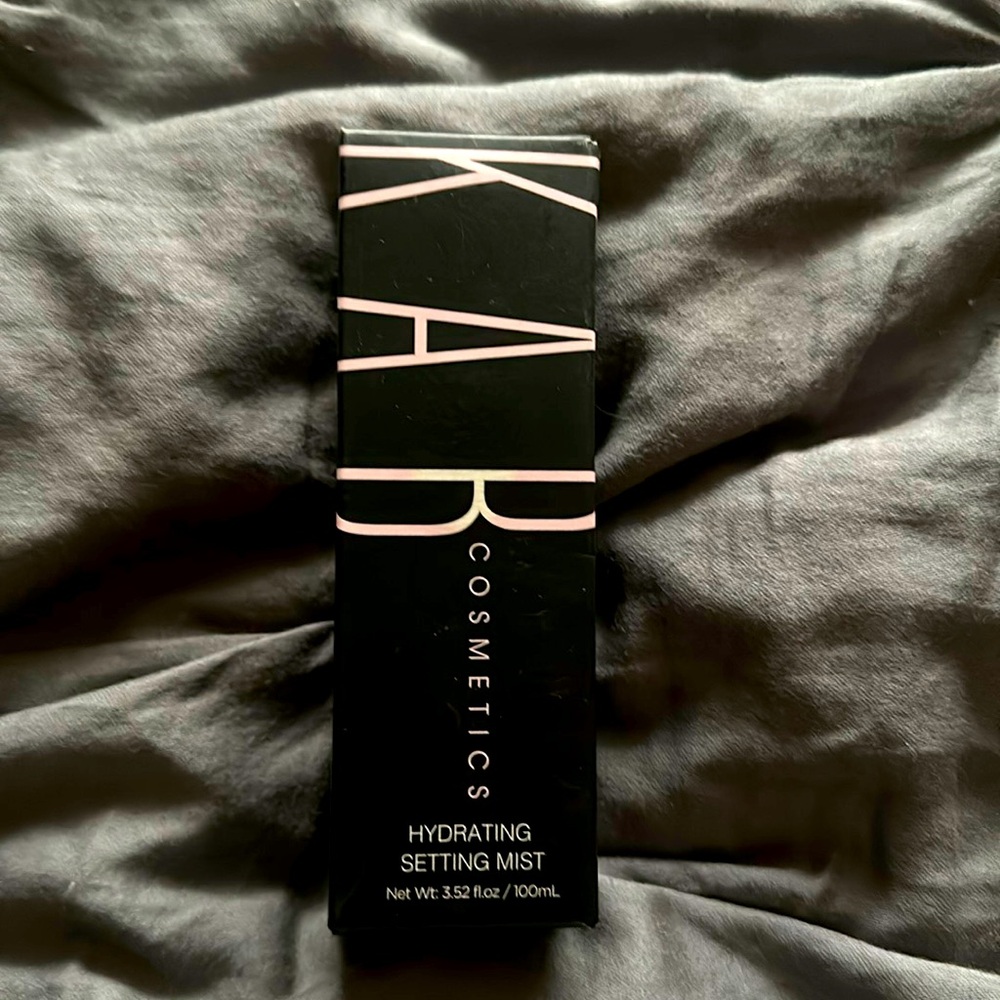 KAB Cosmetics hydrating setting spray